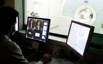 Por que a ressonância magnética é um exame importante no diagnóstico de doenças?